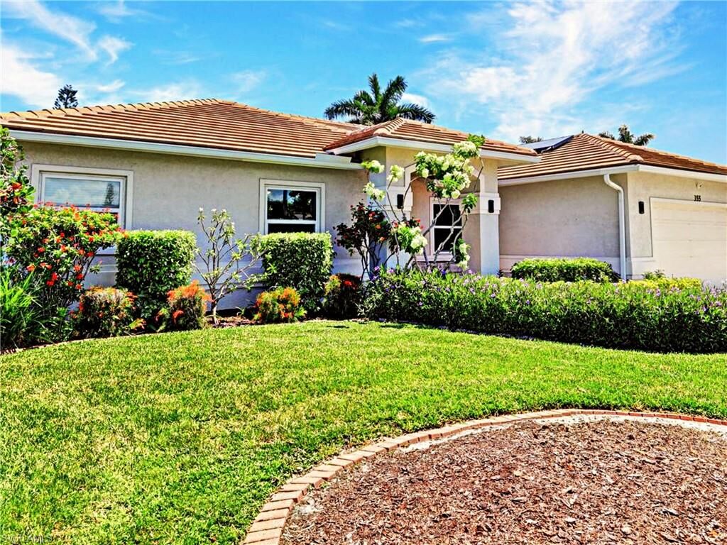 Property Photo:  355 Saint Andrews Blvd  FL 34113 