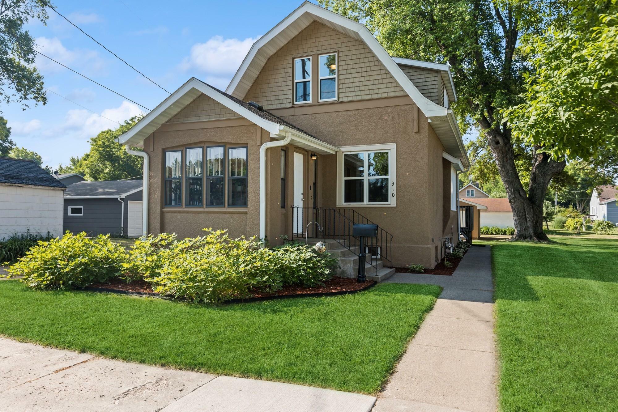 Property Photo:  310 Elm Avenue SE  MN 56069 