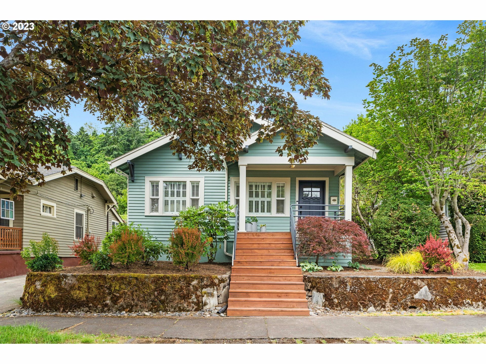 Property Photo: 6201 S Kelly Ave OR 97239