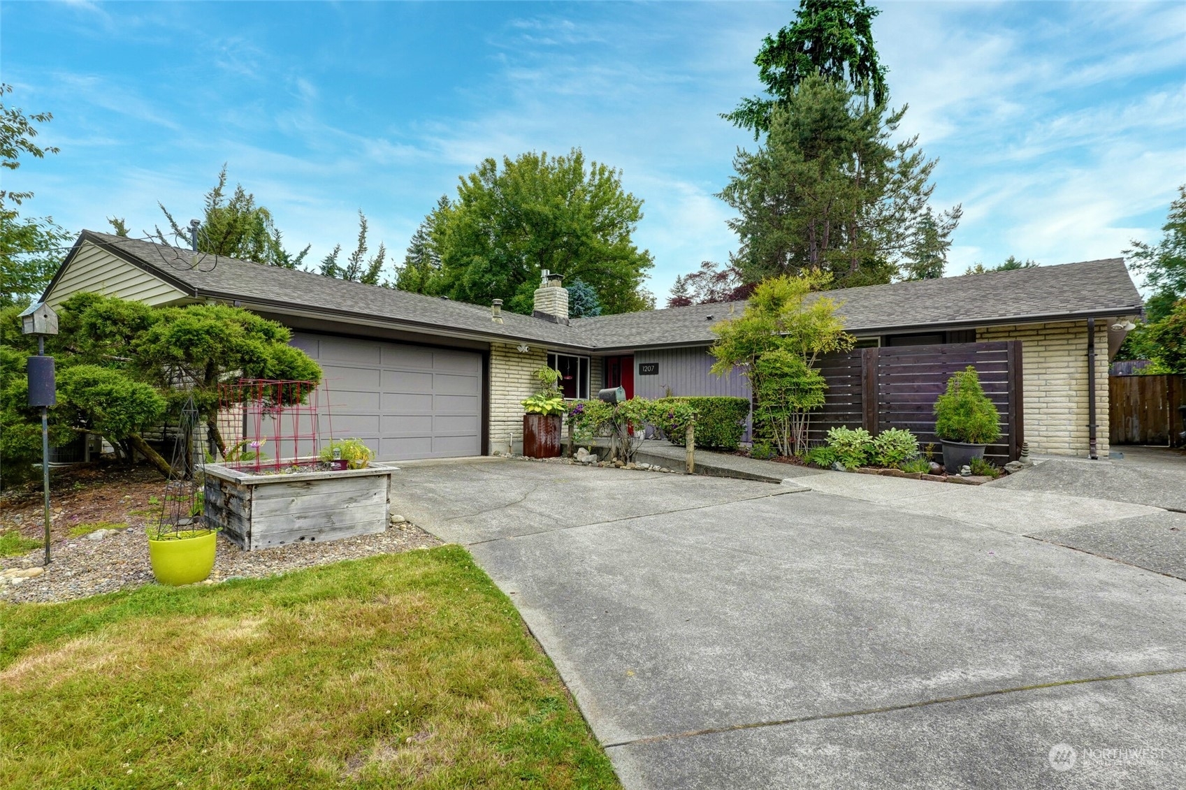 Property Photo: 1207 172nd Avenue NE WA 98008
