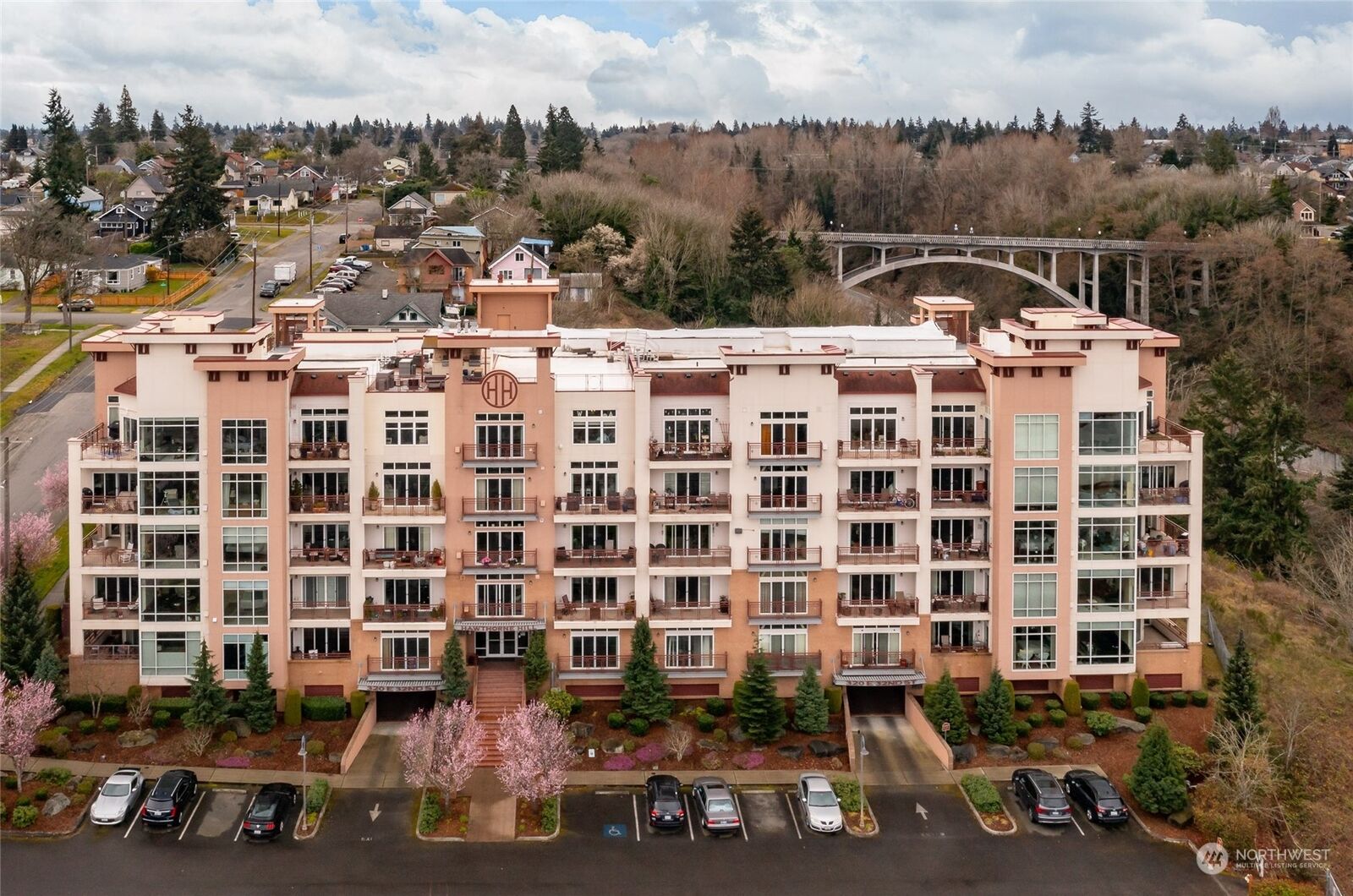 Property Photo:  320 E 32nd Street 108  WA 98404 