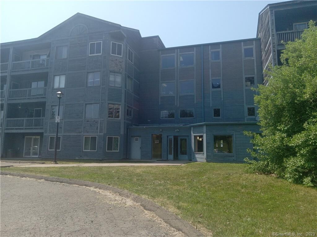 Property Photo:  300 Eastern Street 2C  CT 06511 