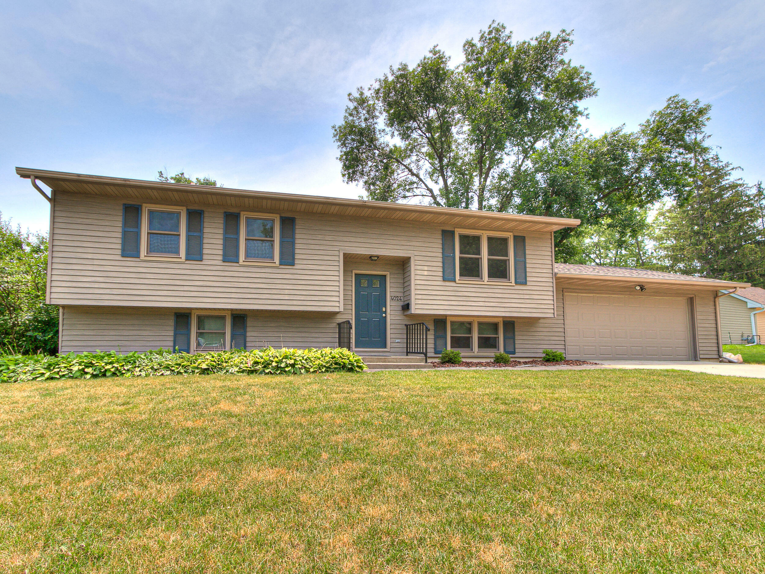 Property Photo:  4024 Ross Road  IA 50014 