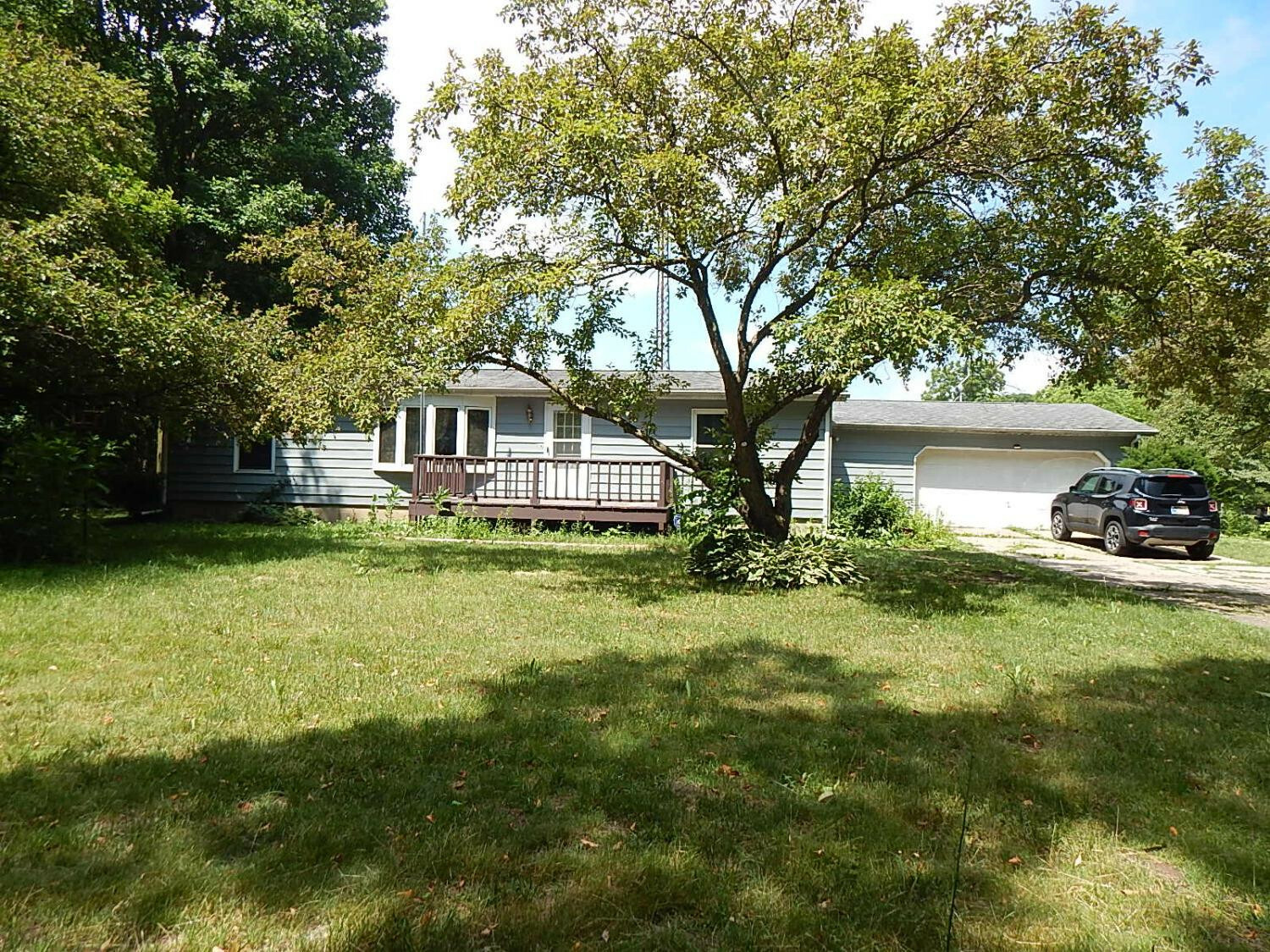 Property Photo: 7956 N 425 IN 46371