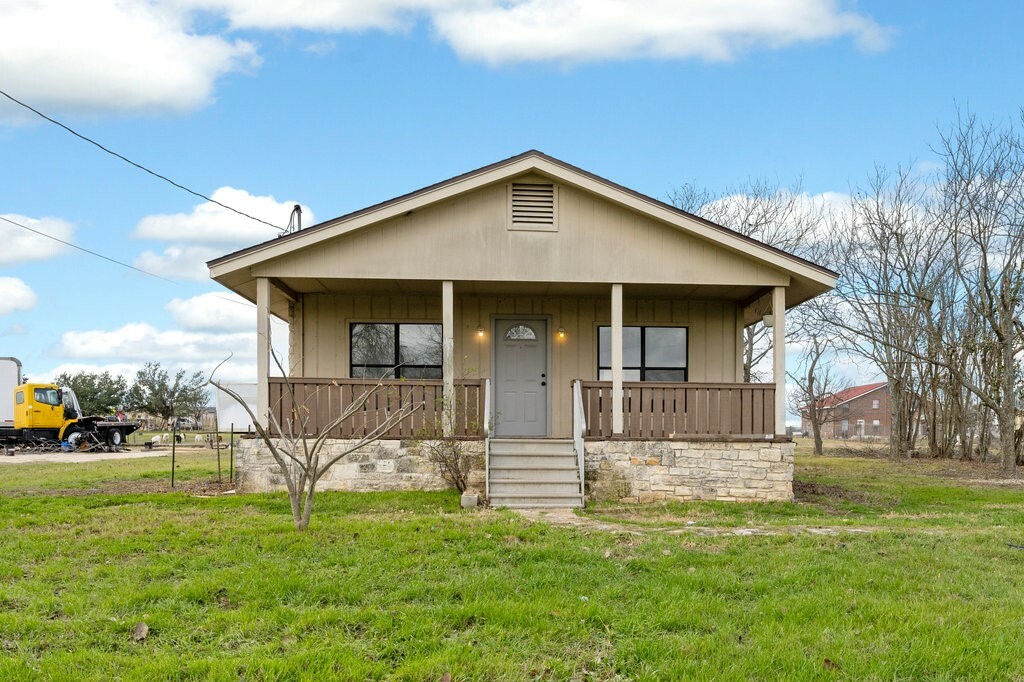 Property Photo: 103 County Rd 103 TX 78626