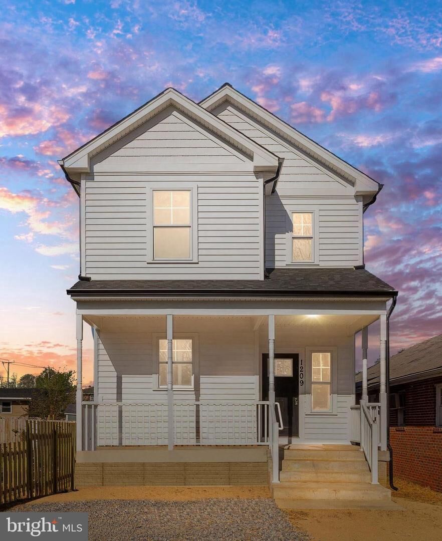 Property Photo:  1209 White Street  VA 22401 