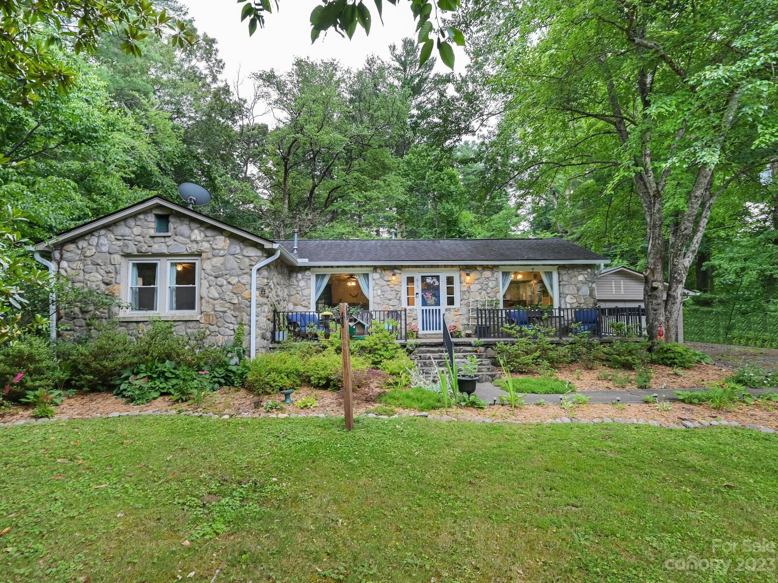 Property Photo: 615 White Pine Drive NC 28739
