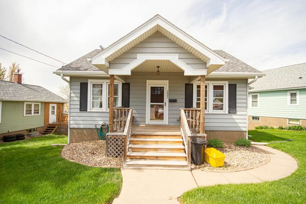 Property Photo:  2603 Van Buren Street  IA 52001 