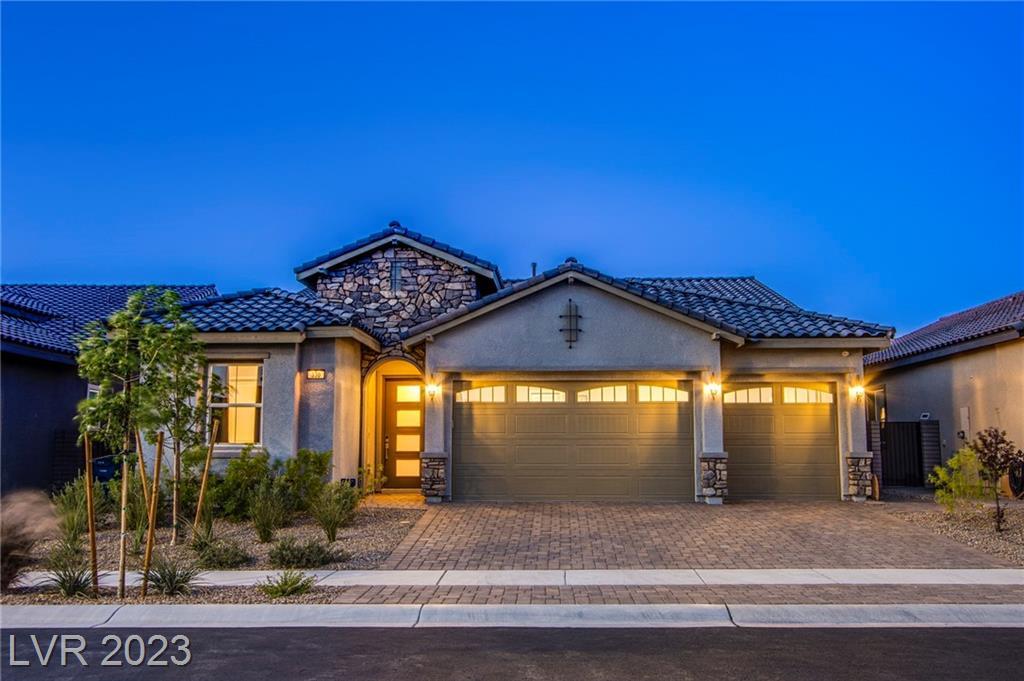 Property Photo: 330 Alder Leaf Avenue NV 89011