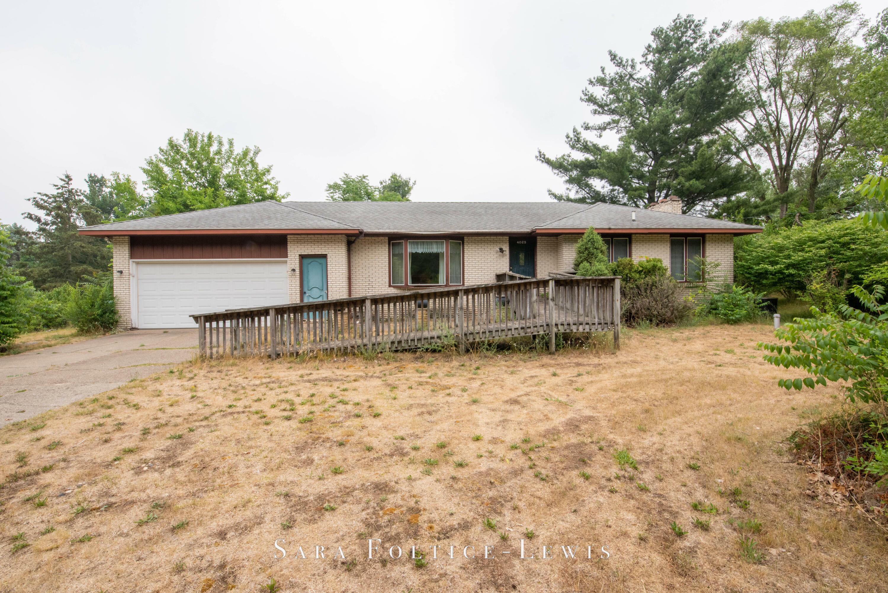 4025 Riverbend Drive SW  Grand Rapids MI 49534 photo