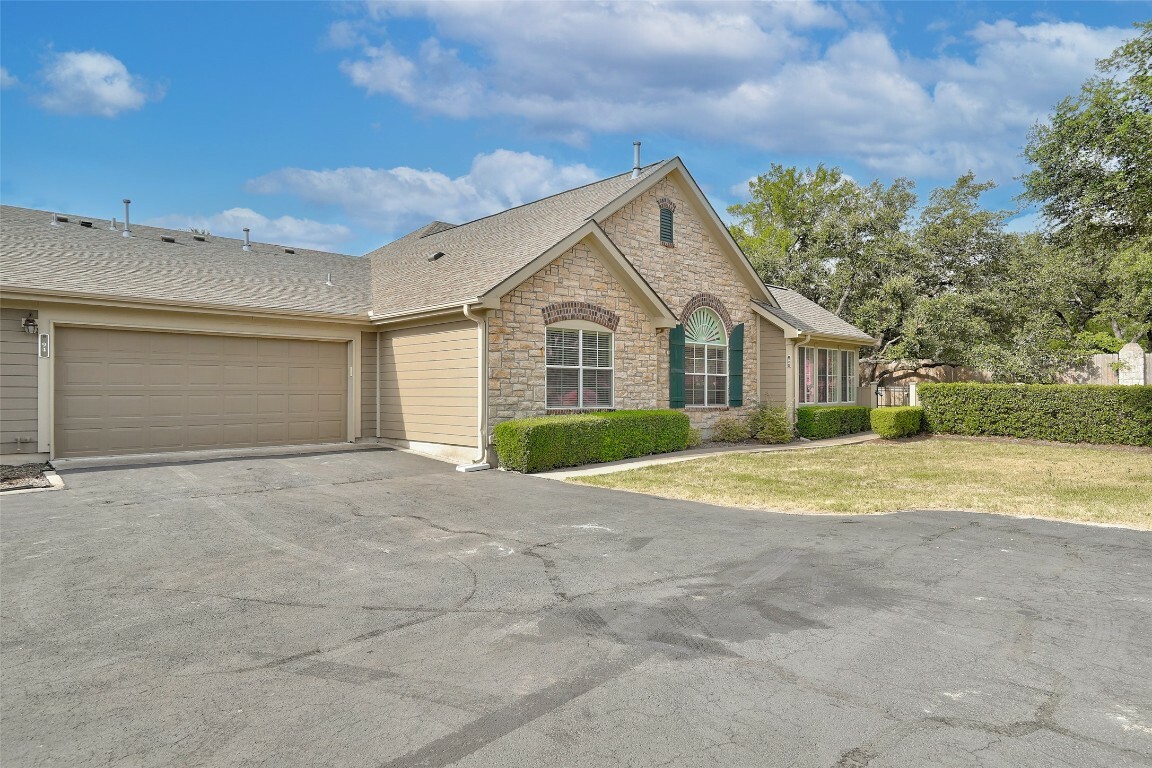 Property Photo:  30 Wildwood Drive 94  TX 78633 