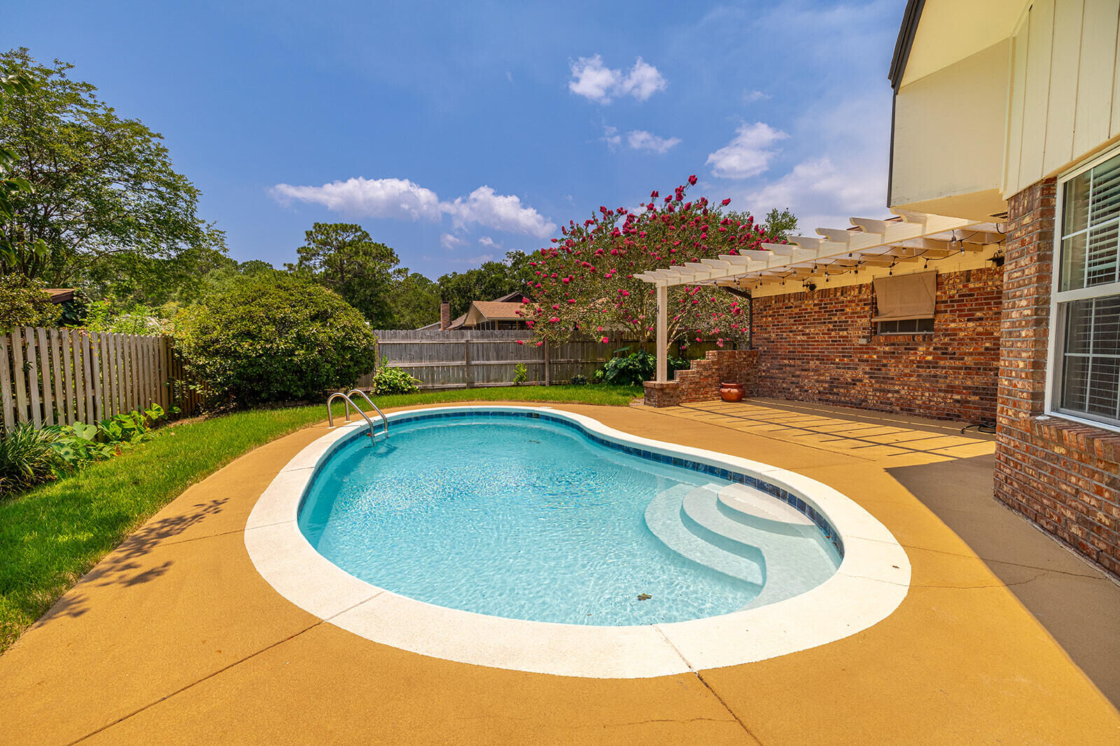 Property Photo:  510 Sequoia Drive  FL 32547 