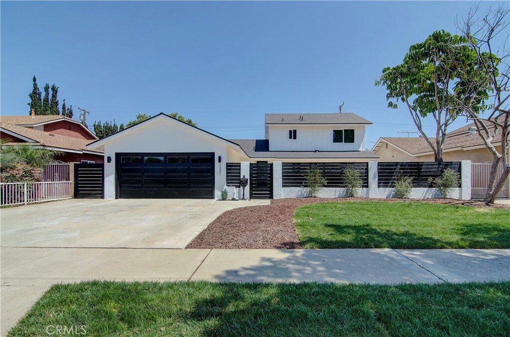 Property Photo: 1231 W Walnut Avenue CA 92868