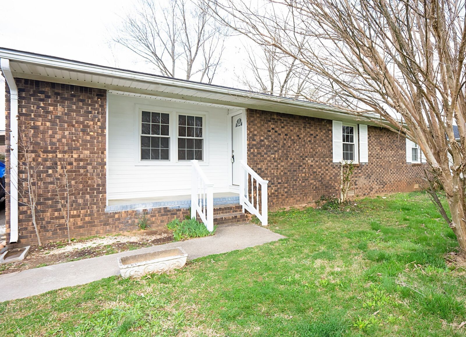 Property Photo: 315 Lucky Debonair Dr KY 42240