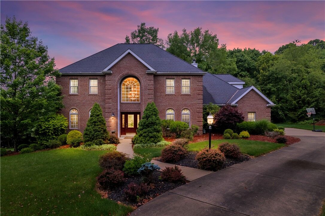 Property Photo: 209 Rolling Hills PA 15090