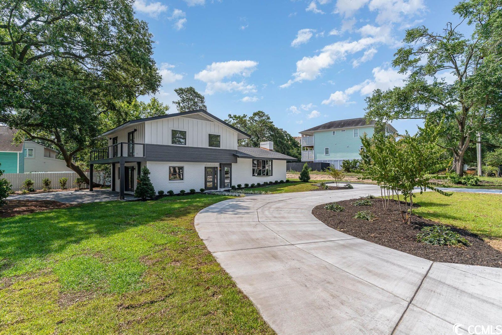 Property Photo: 416 Oak Lake Circle SC 29582