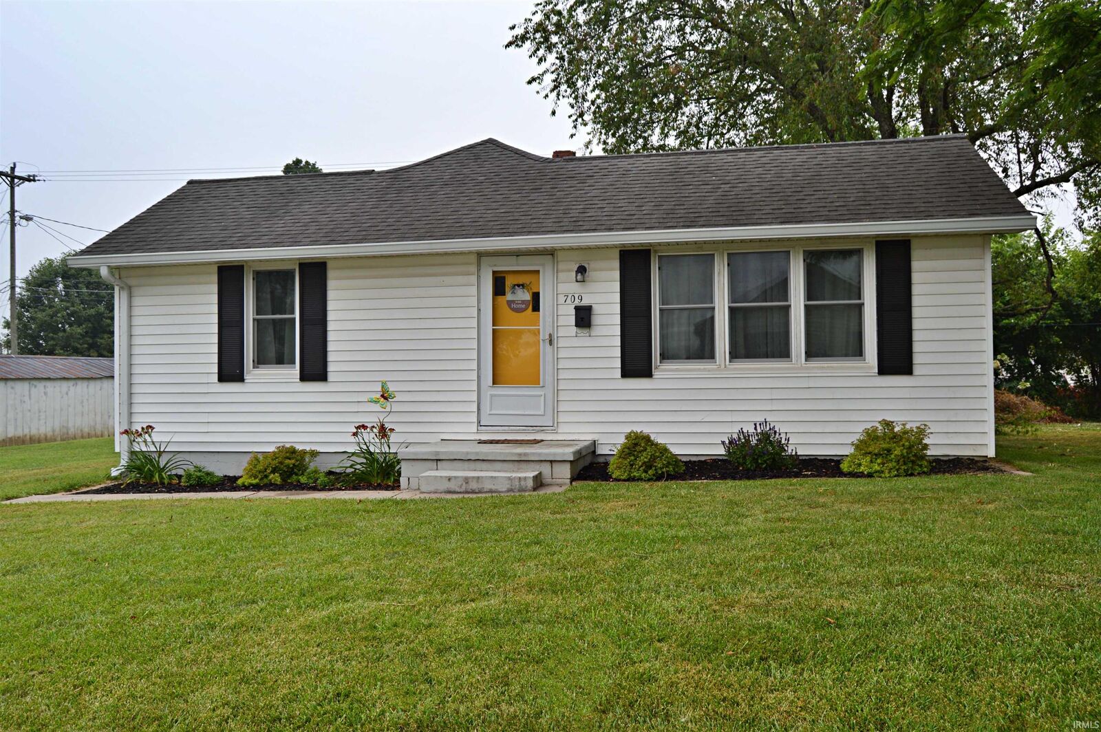 Property Photo: 709 S 10th Street IN 47567