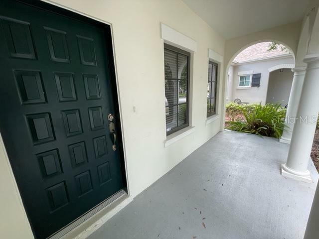 Property Photo:  906 Pawstand Road  FL 34747 