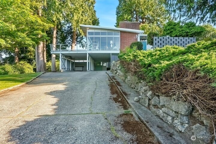 Property Photo: 1104 39th Street WA 98201