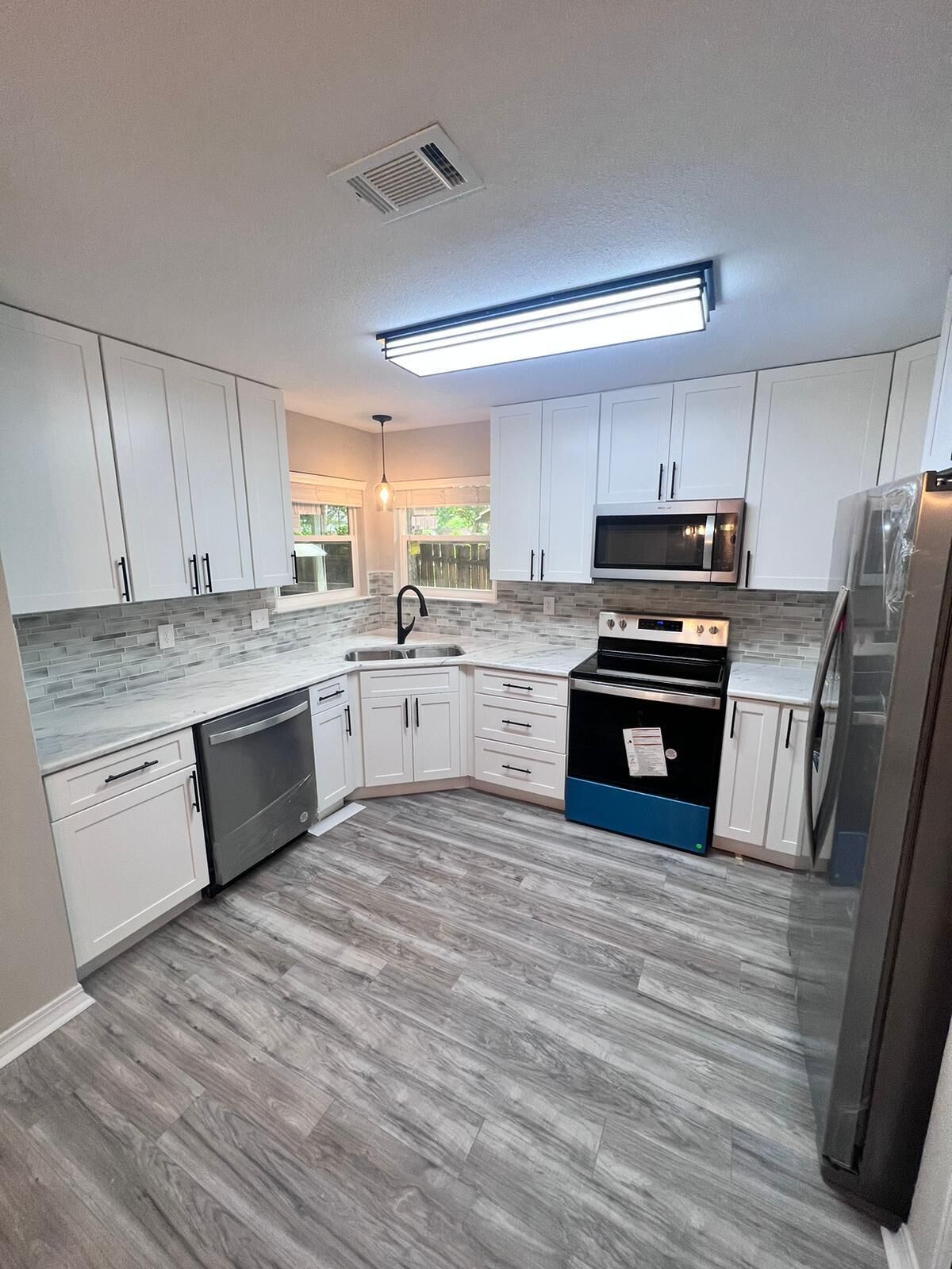 Property Photo:  3020 Windsor Circle  FL 32539 