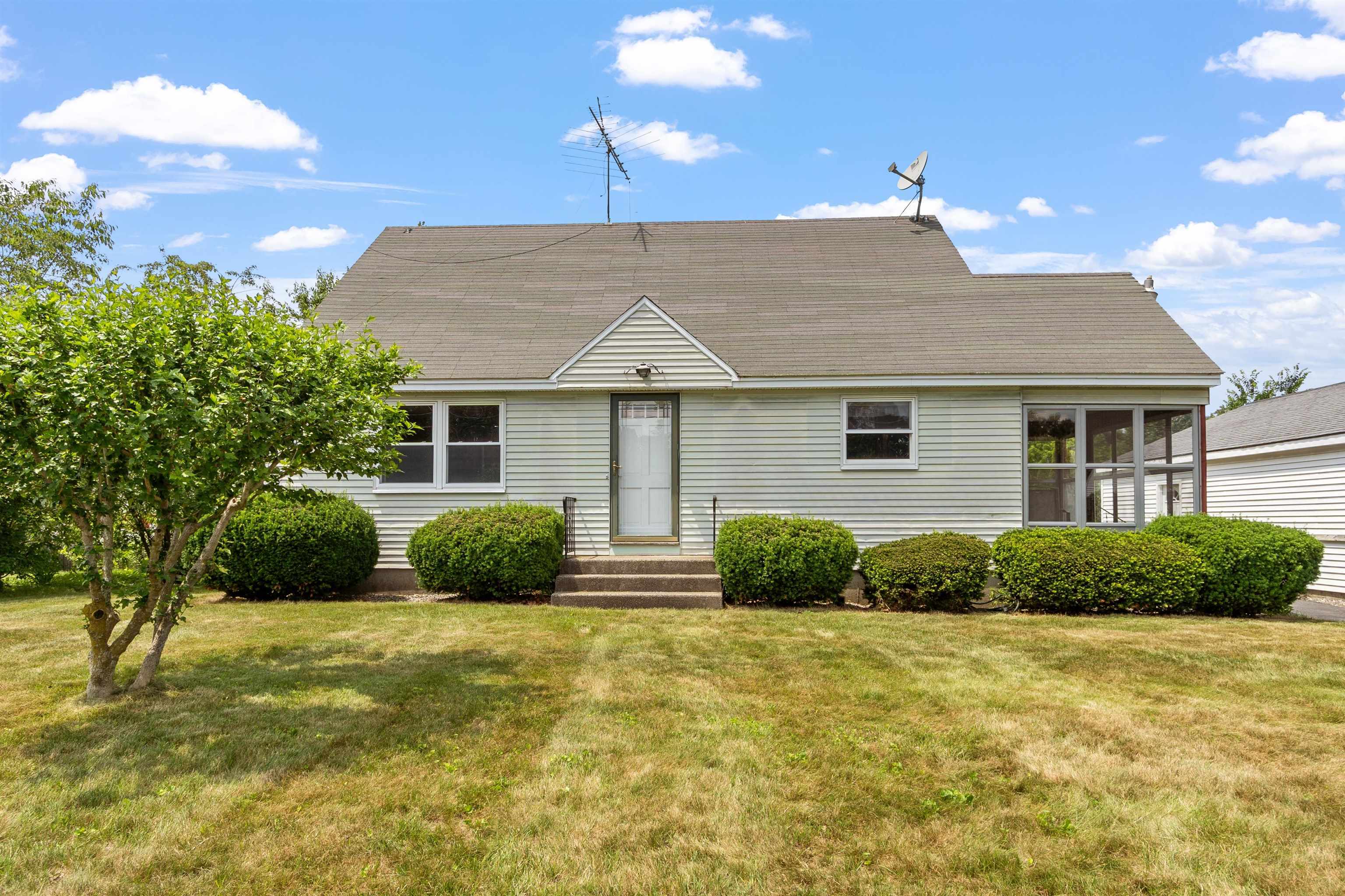 Property Photo:  11 Trinity Drive  NH 03063 