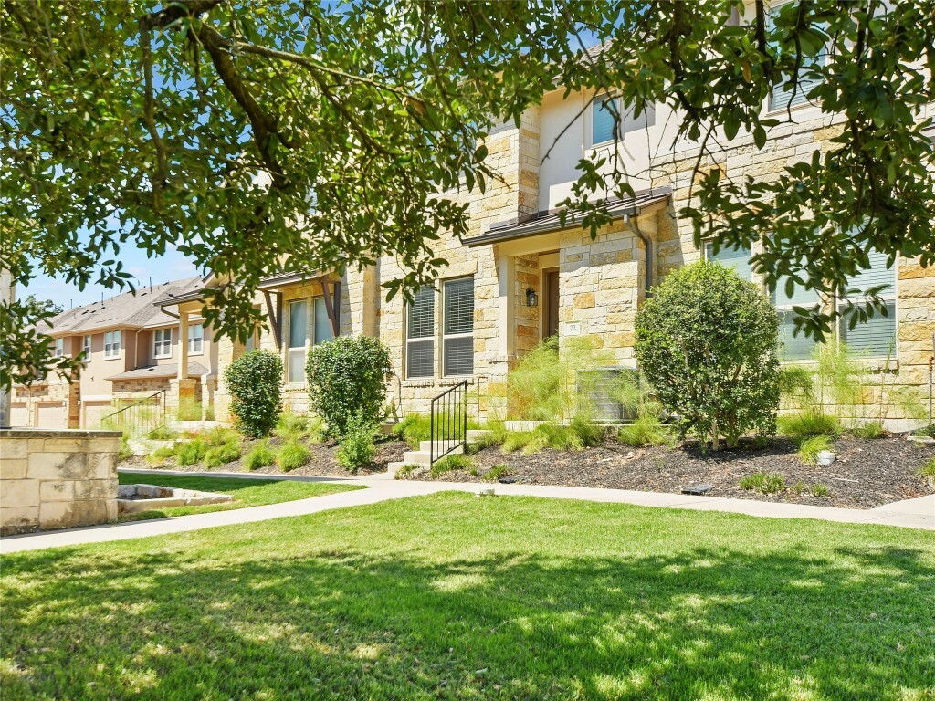 Property Photo:  13800 Lyndhurst Street 72  TX 78717 