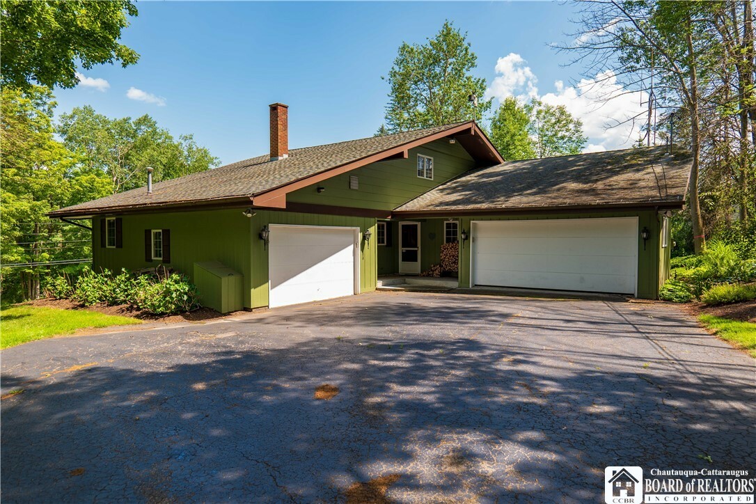 Property Photo:  6007 Crestwood Road  NY 14757 