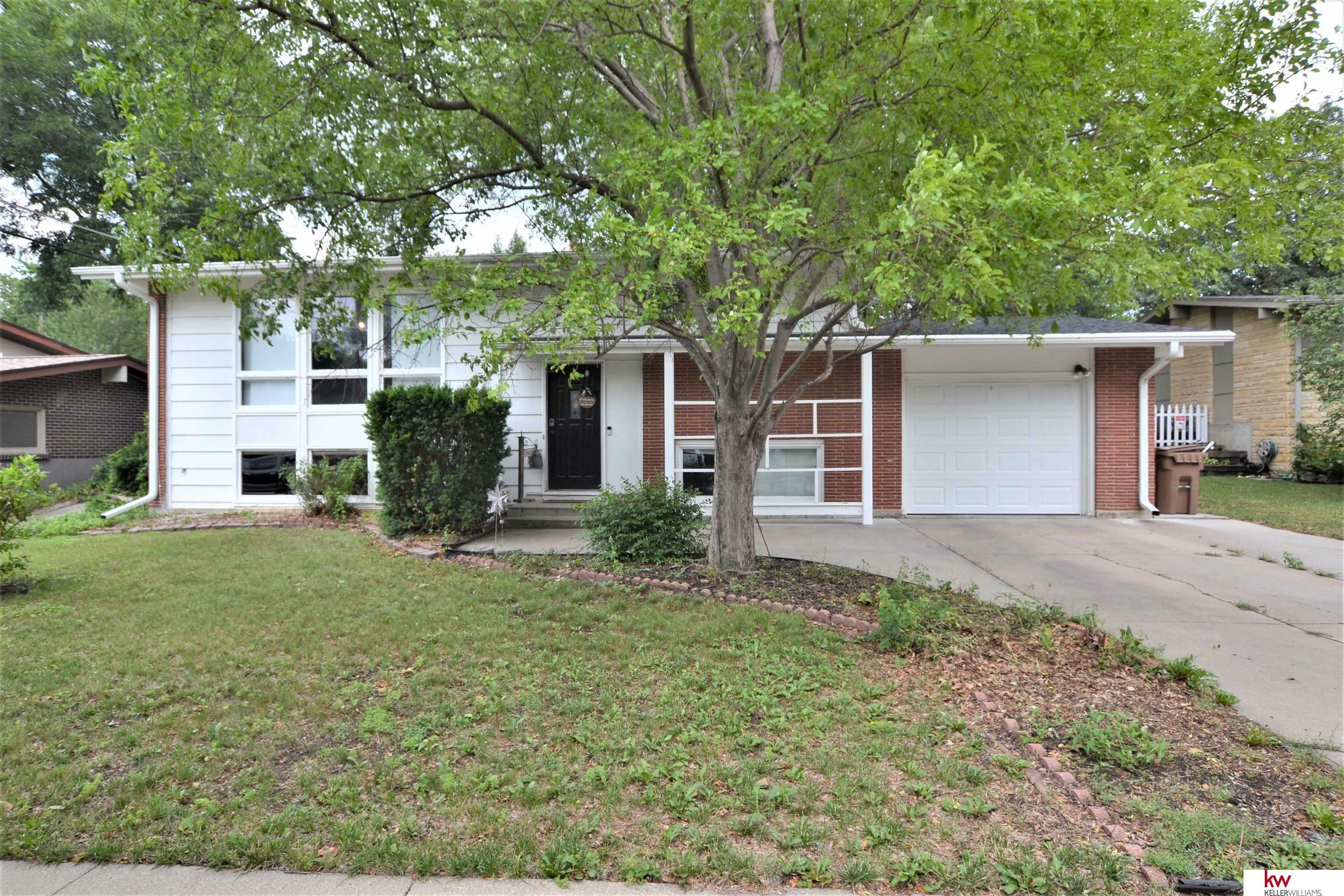 Property Photo:  1310 Carlos Drive  NE 68505 