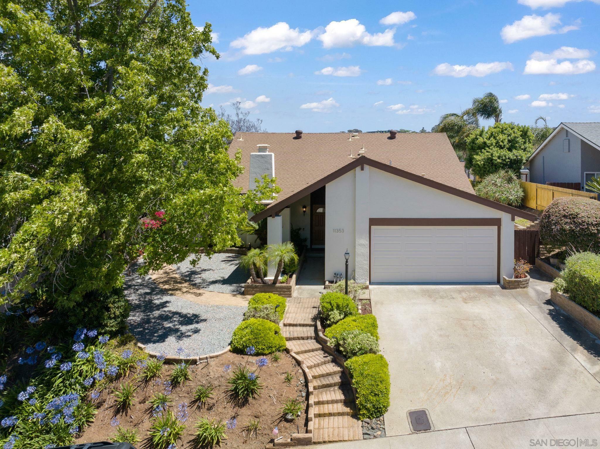 Property Photo:  11353 Calenda Rd  CA 92127 