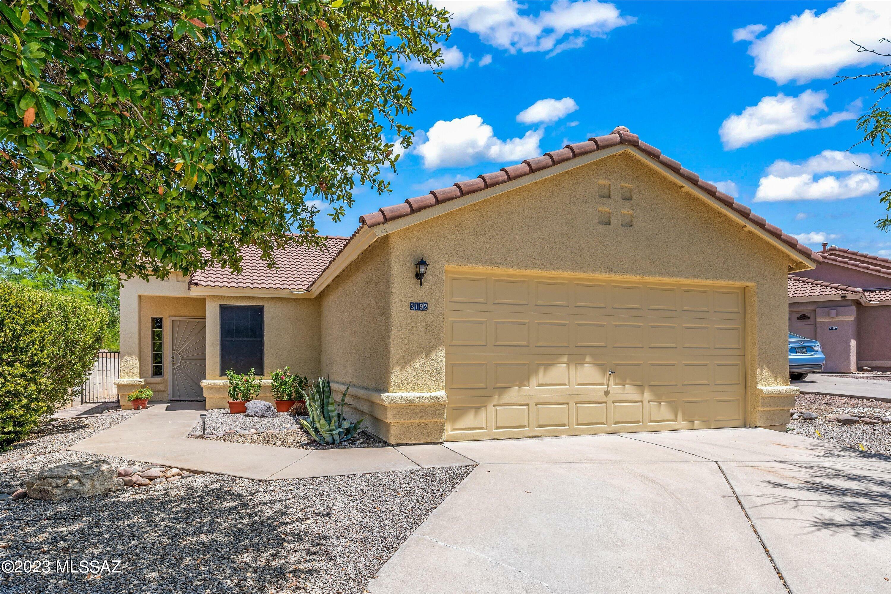 Property Photo:  3192 W Donovan Drive  AZ 85742 