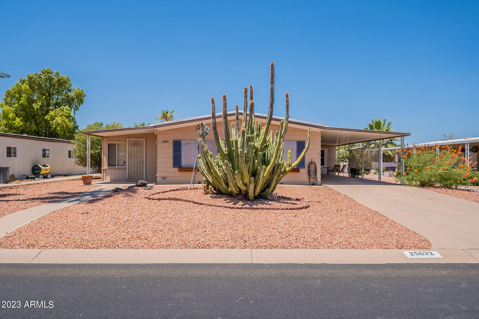 Property Photo:  25632 S Montana Avenue  AZ 85248 