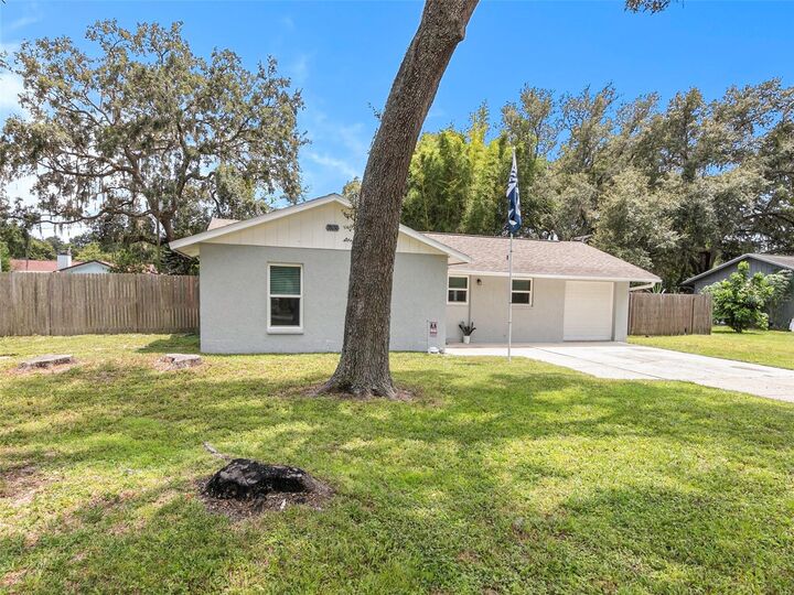 Property Photo:  38030 Archer Avenue  FL 33541 