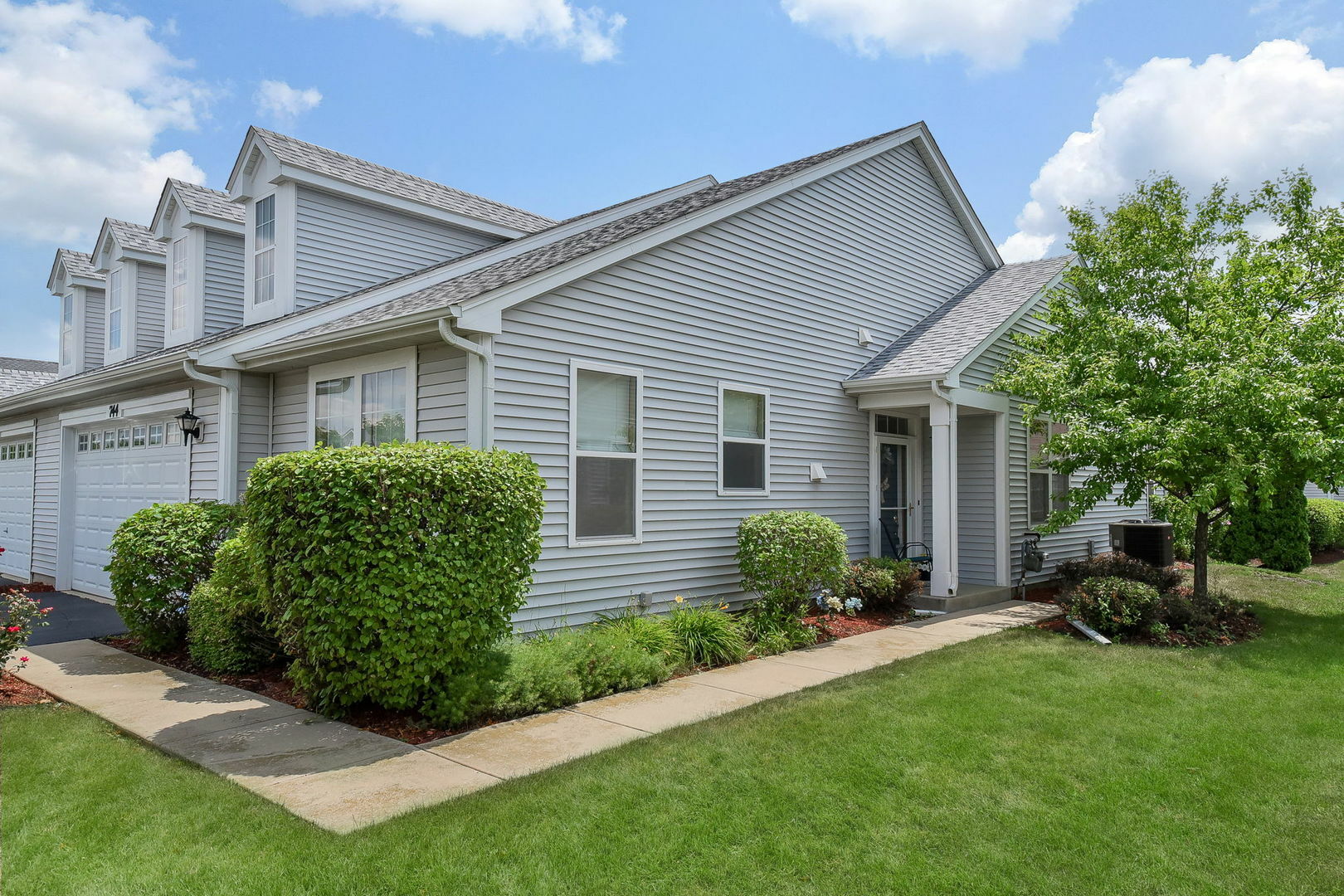 Property Photo:  744 Bellevue Circle  IL 60543 