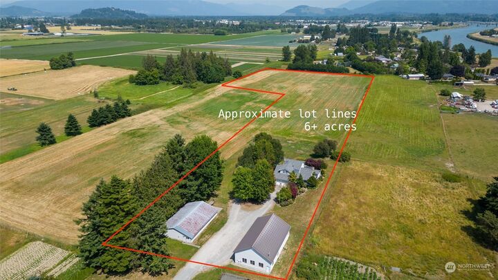 Property Photo:  13595 Avon Allen Road  WA 98273 