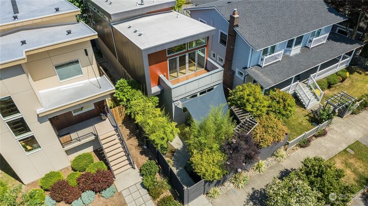 Property Photo:  128 NE 63rd Street  WA 98115 