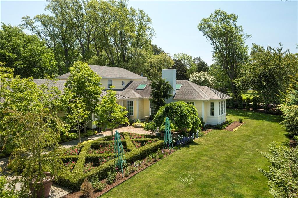Property Photo:  180 Ferry Rd  RI 02809 