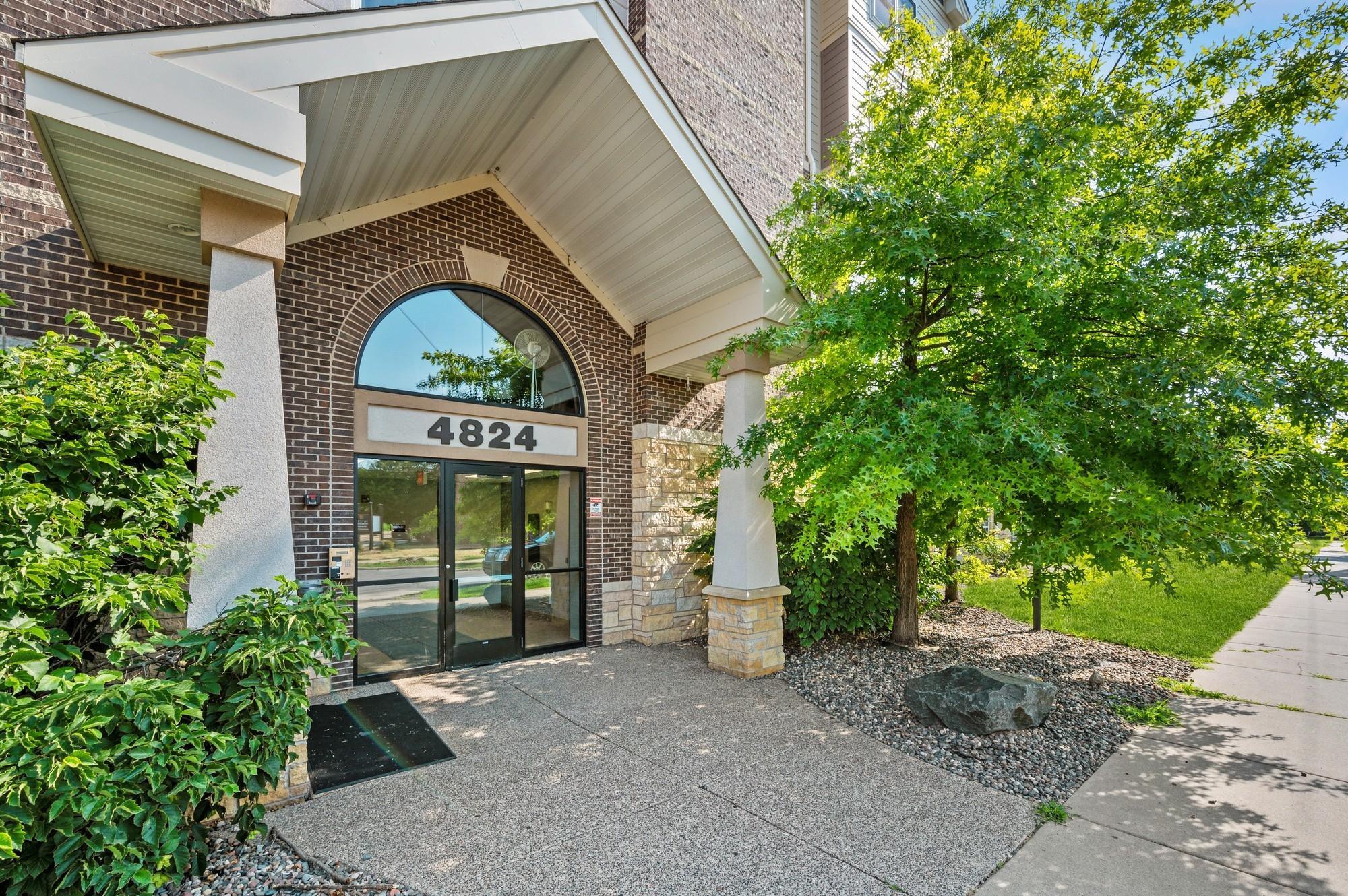 Property Photo: 4824 E 53rd Street 203 MN 55417