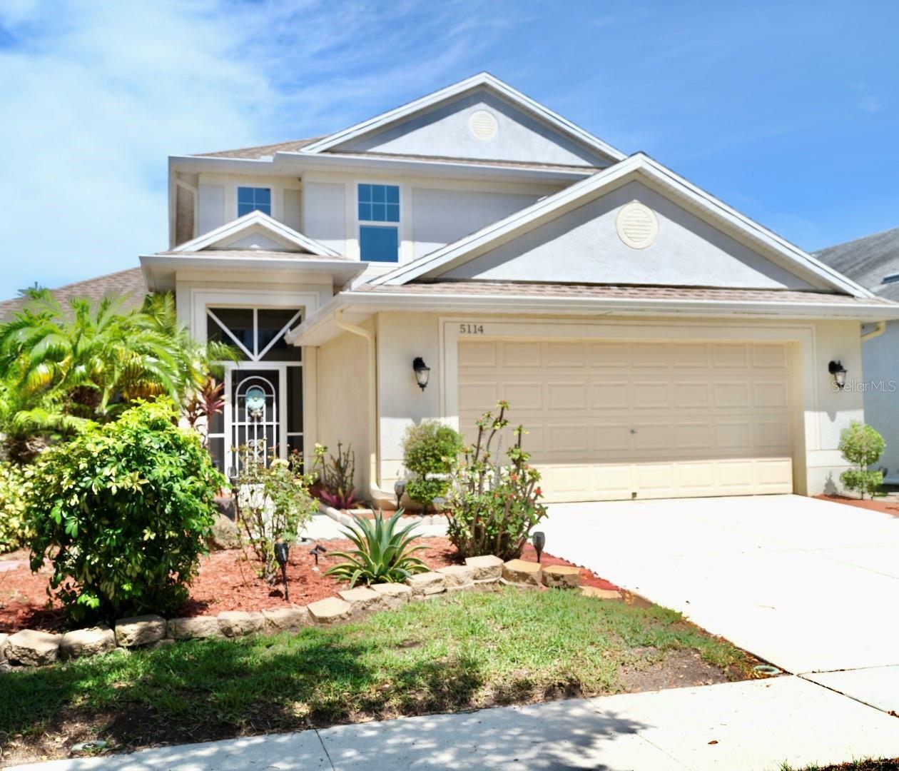 Property Photo:  5114 Clover Mist Drive  FL 33572 