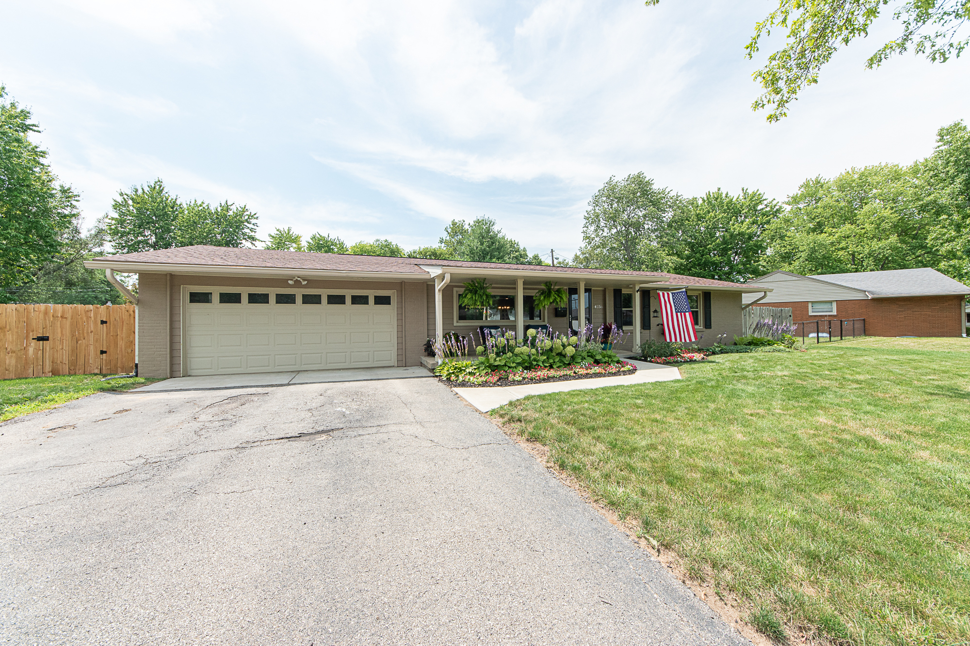 Property Photo: 4236 Roselawn Avenue IN 47203