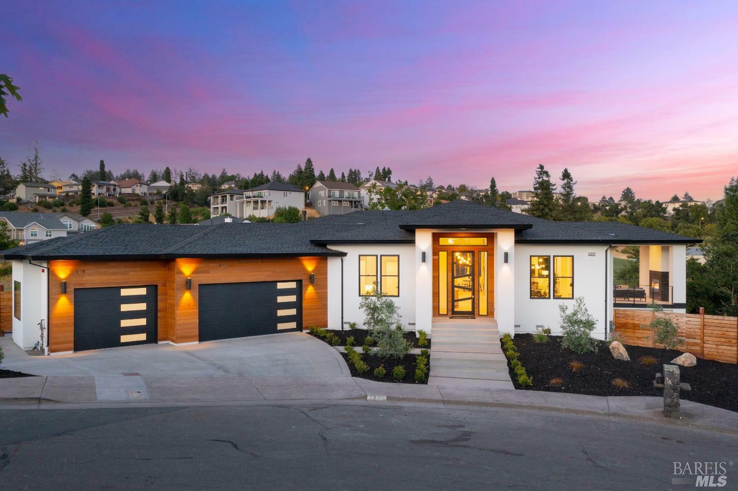 Property Photo: 3700 Llyn Glaslyn Place CA 95403