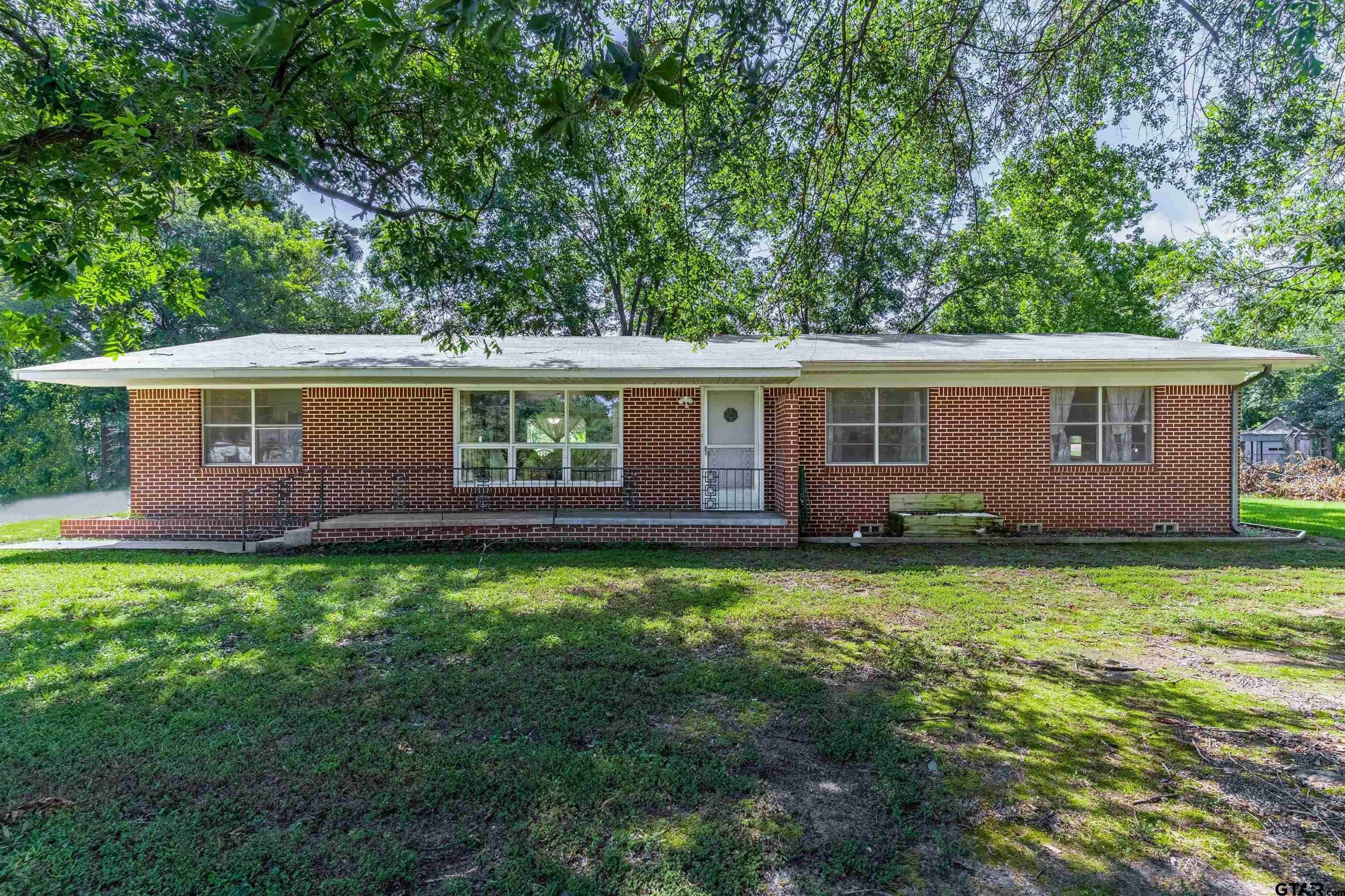 Property Photo:  801 N Winnsboro  TX 75783 