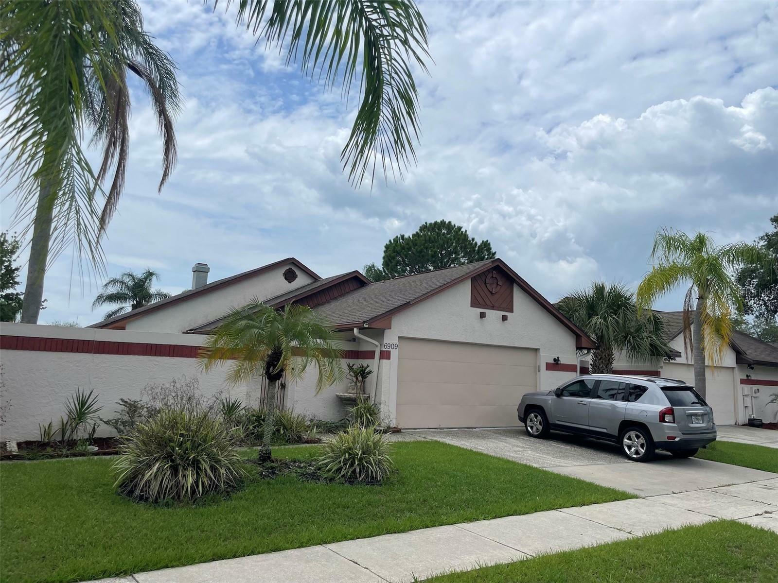 Property Photo:  6909 Drury Street  FL 33635 