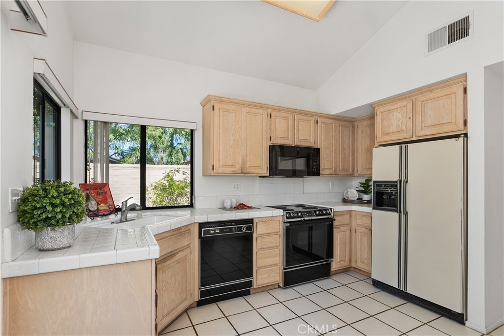 Property Photo: 301 Bouquet Canyon Drive CA 92211