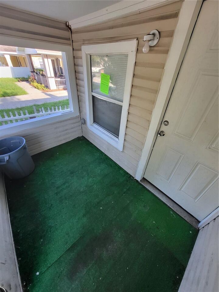 Property Photo:  1108 E Yukon Street  FL 33604 