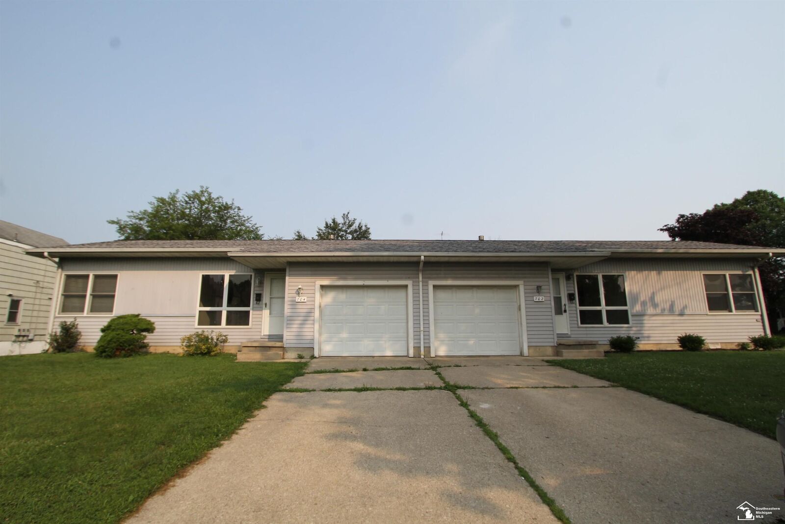 Property Photo:  702 Smith  MI 48161 