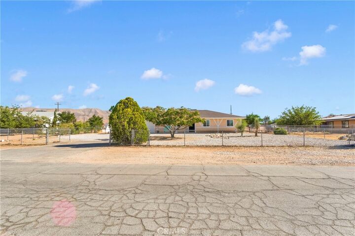 Property Photo:  21653 Hanaupah Road  CA 92308 
