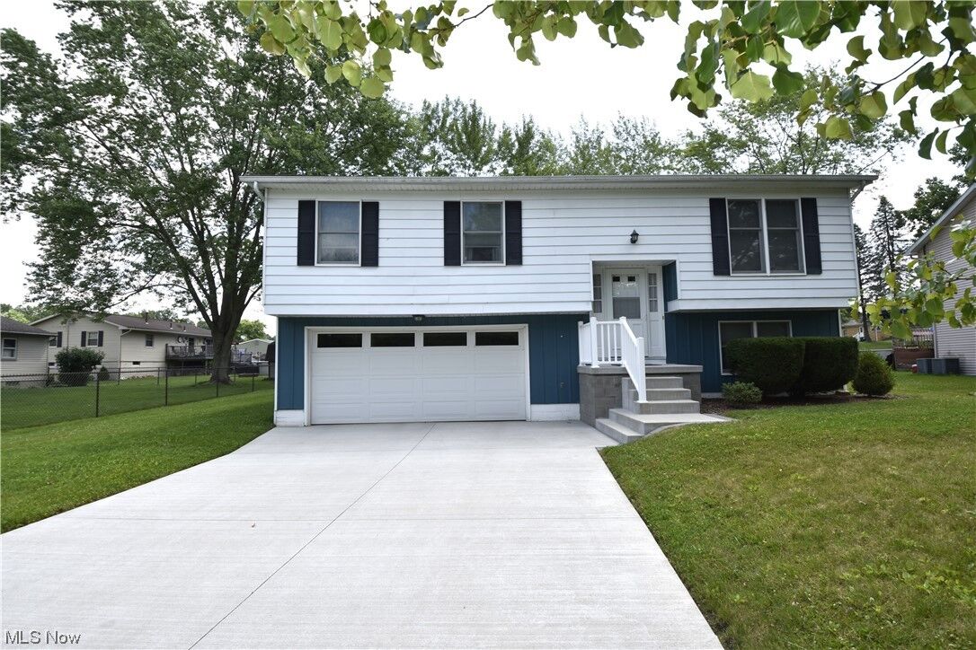 Property Photo:  4621 Rush Circle  OH 44512 