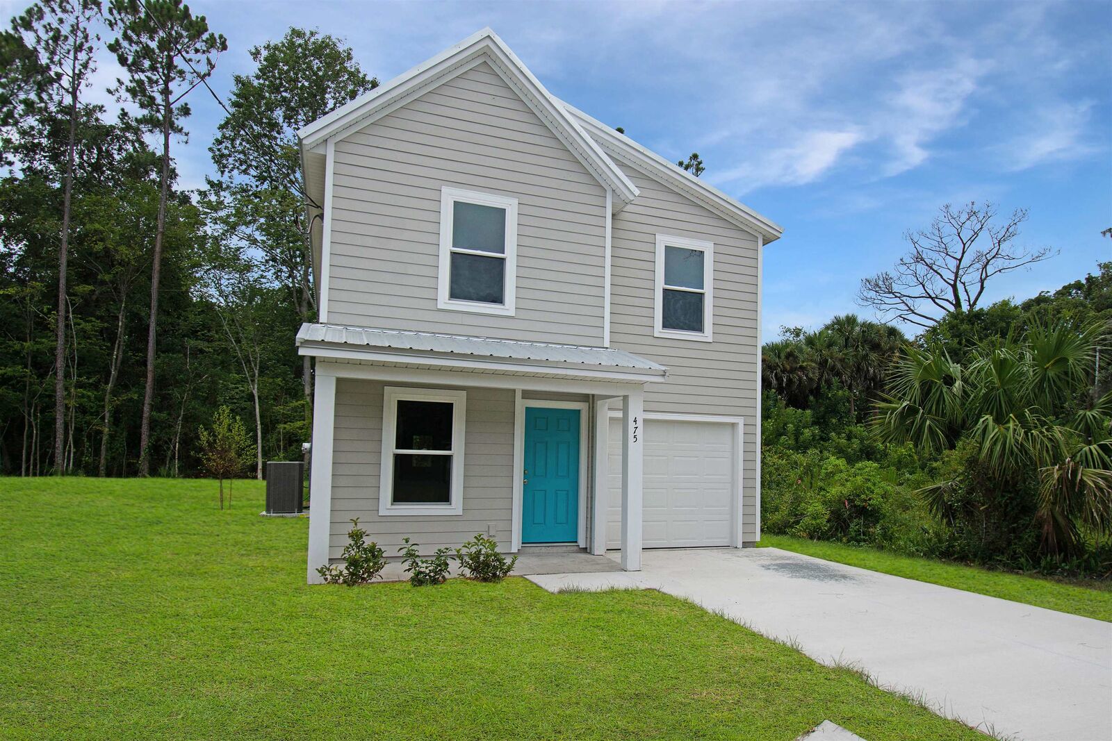 Property Photo: 535 S Woodlawn Street FL 32084
