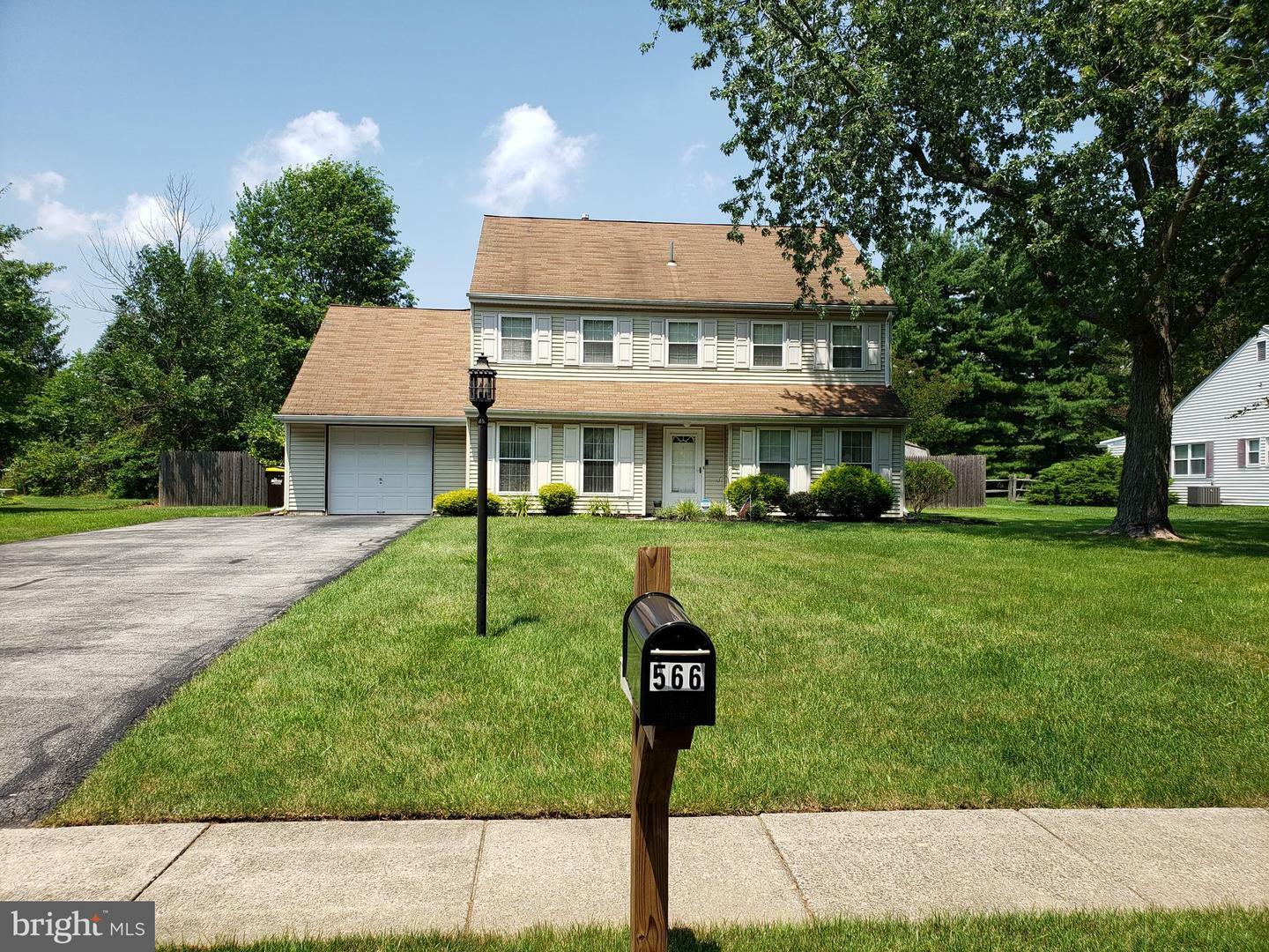 Property Photo:  566 Lamplighter Road  PA 19044 