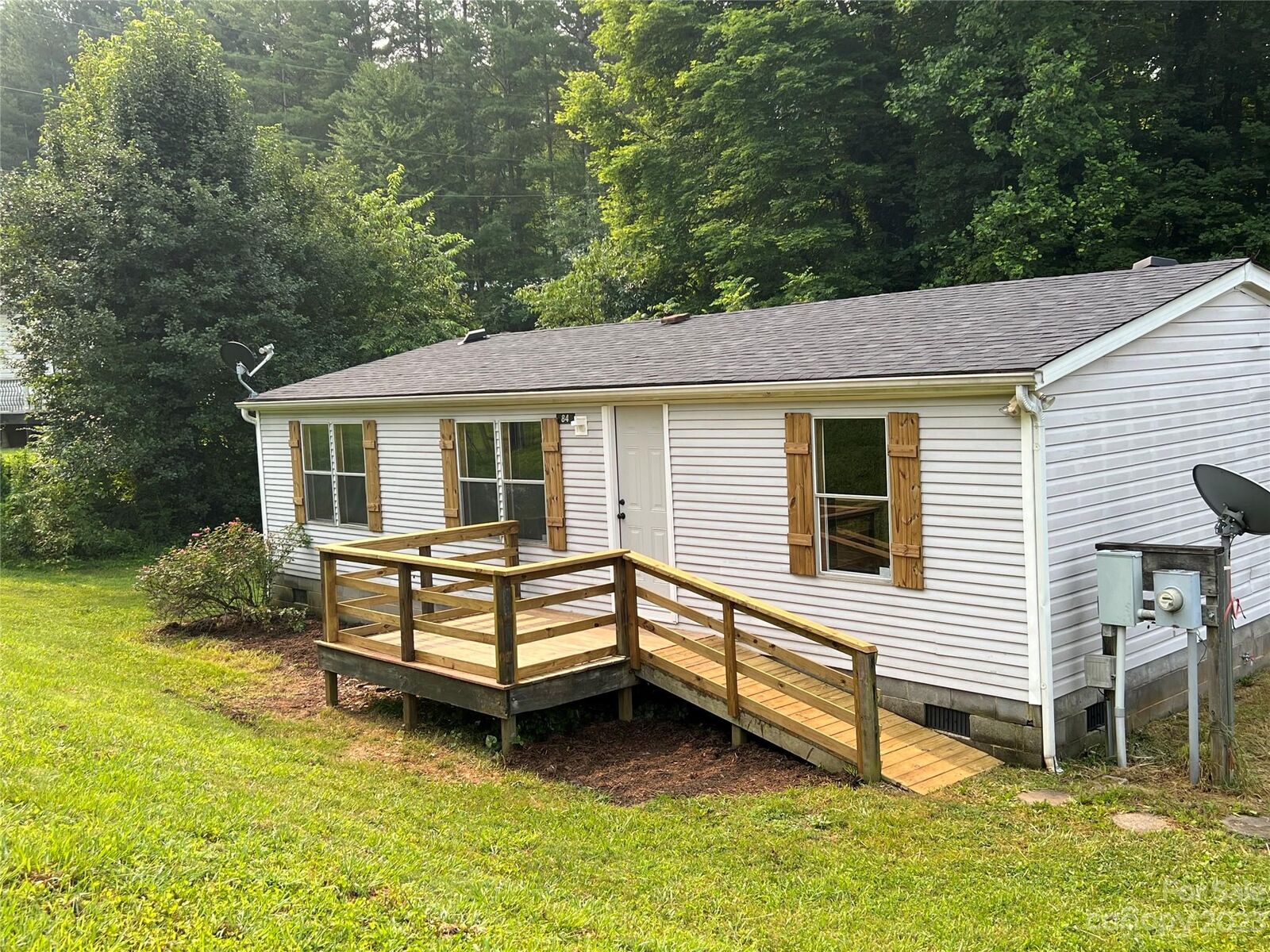 Property Photo:  84 Ebenezer Road  NC 28762